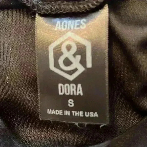 Agnes & Dora Tiered Black Sleeveless Top - Picture 4 of 5